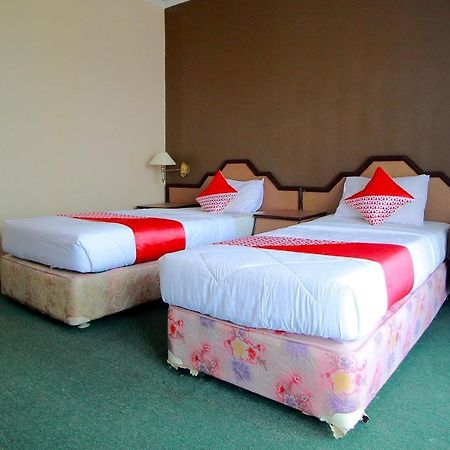 Oyo 2360 Hotel Rio Bengkulu Exterior photo