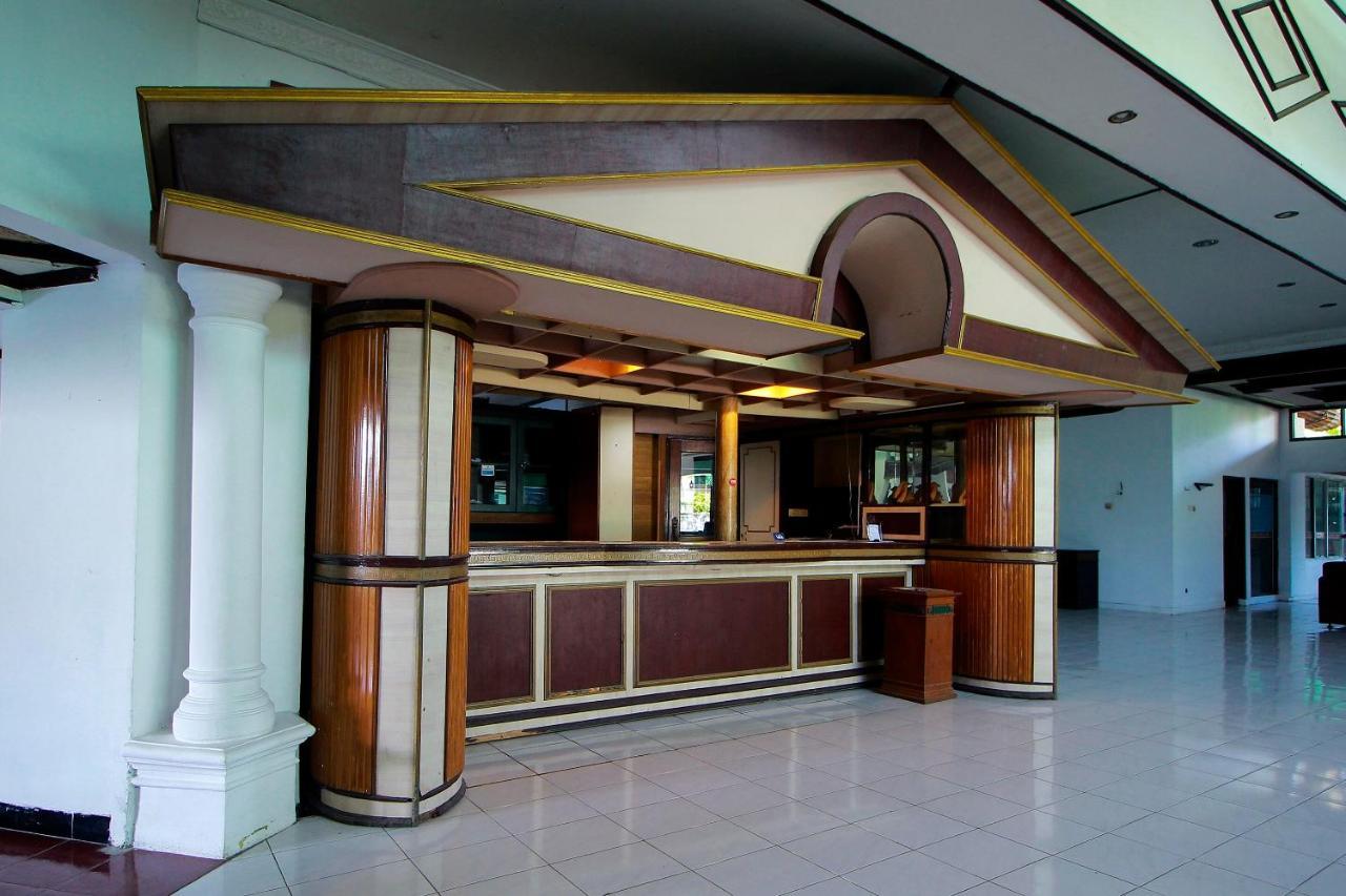 Oyo 2360 Hotel Rio Bengkulu Exterior photo
