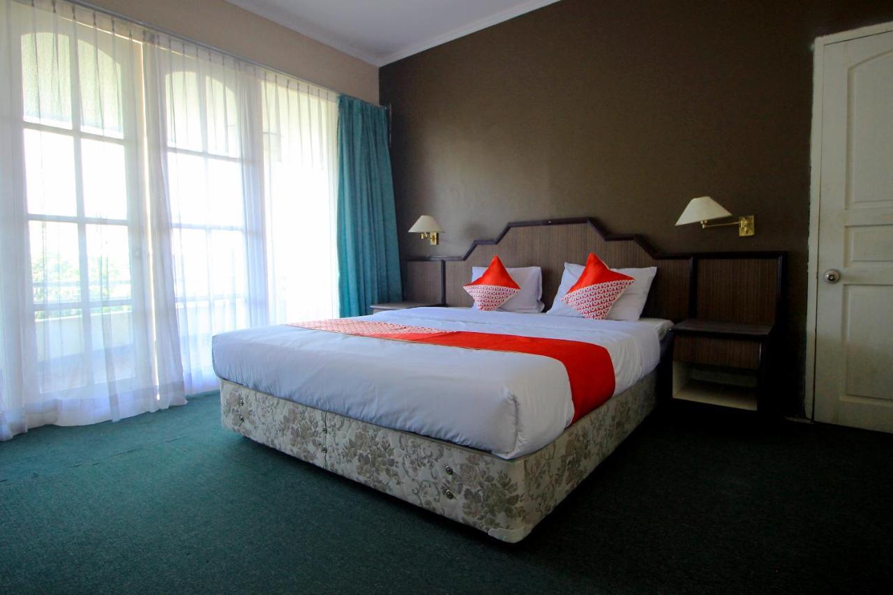 Oyo 2360 Hotel Rio Bengkulu Exterior photo