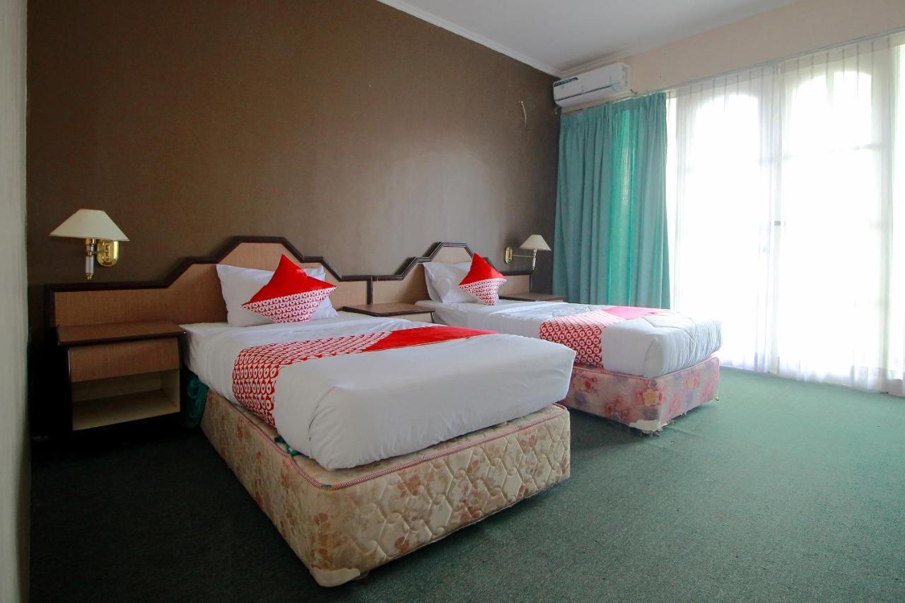 Oyo 2360 Hotel Rio Bengkulu Exterior photo