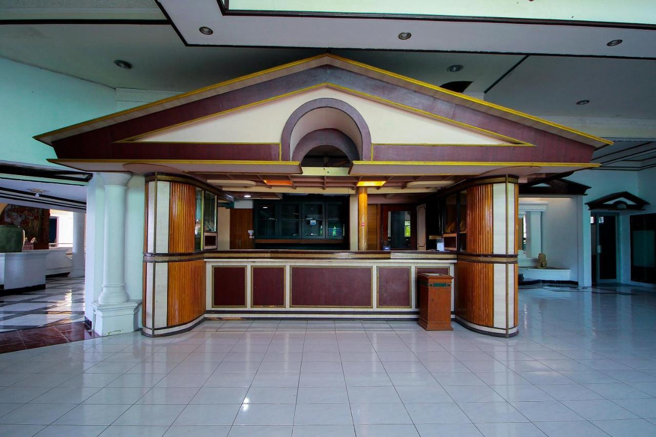 Oyo 2360 Hotel Rio Bengkulu Exterior photo