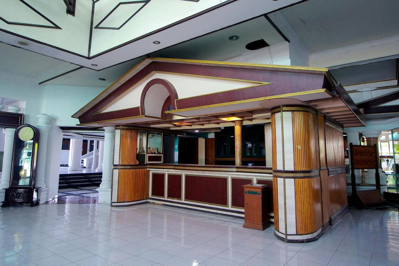 Oyo 2360 Hotel Rio Bengkulu Exterior photo
