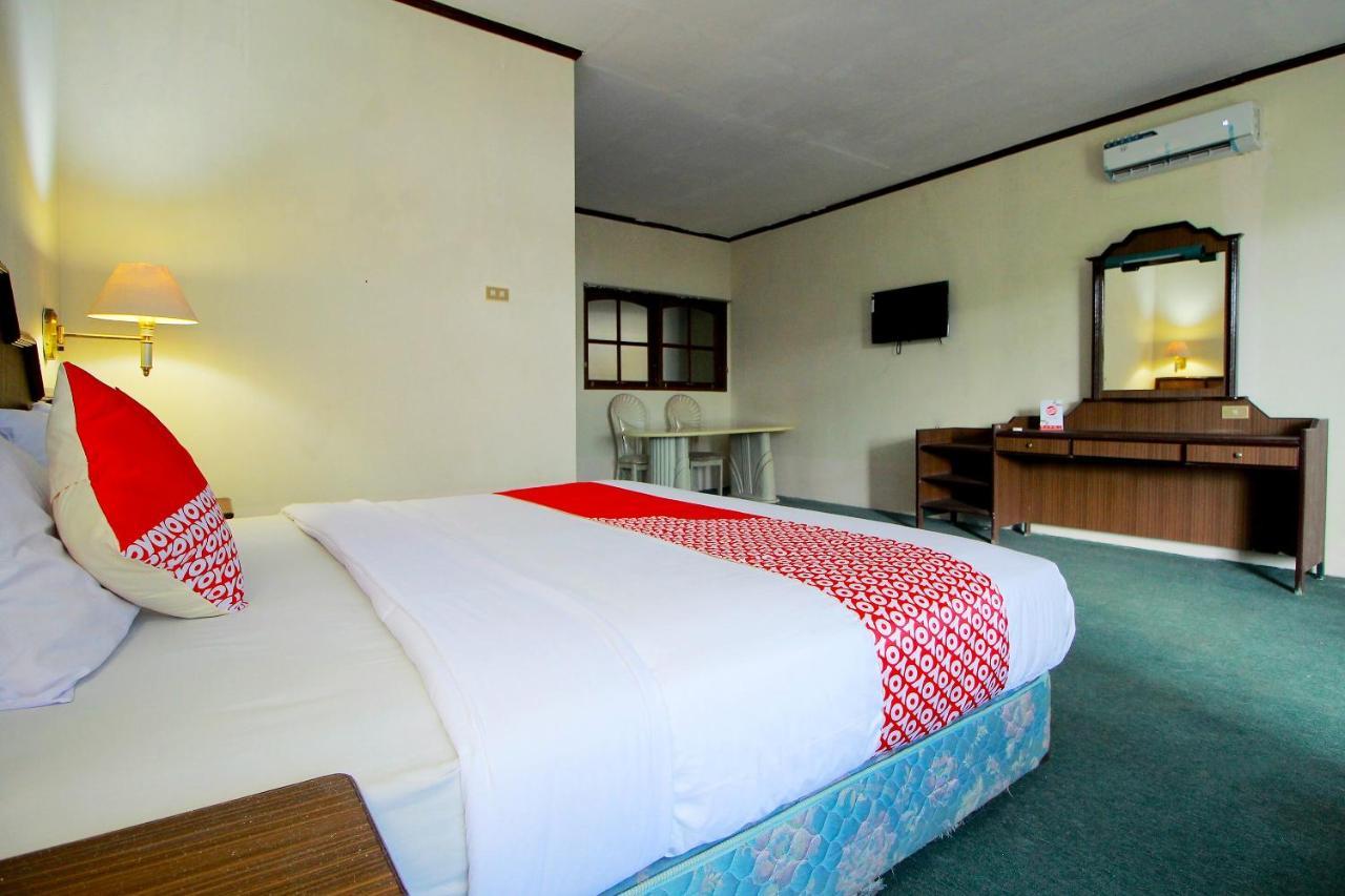 Oyo 2360 Hotel Rio Bengkulu Exterior photo