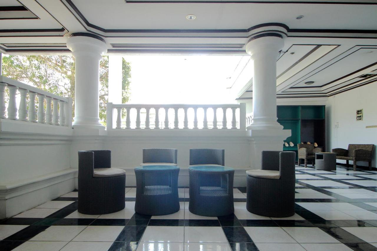 Oyo 2360 Hotel Rio Bengkulu Exterior photo