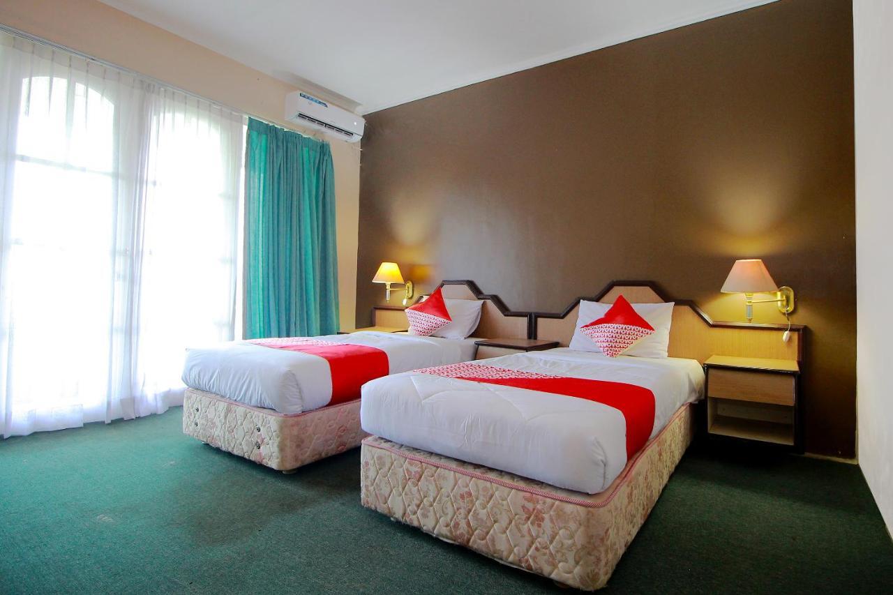 Oyo 2360 Hotel Rio Bengkulu Exterior photo