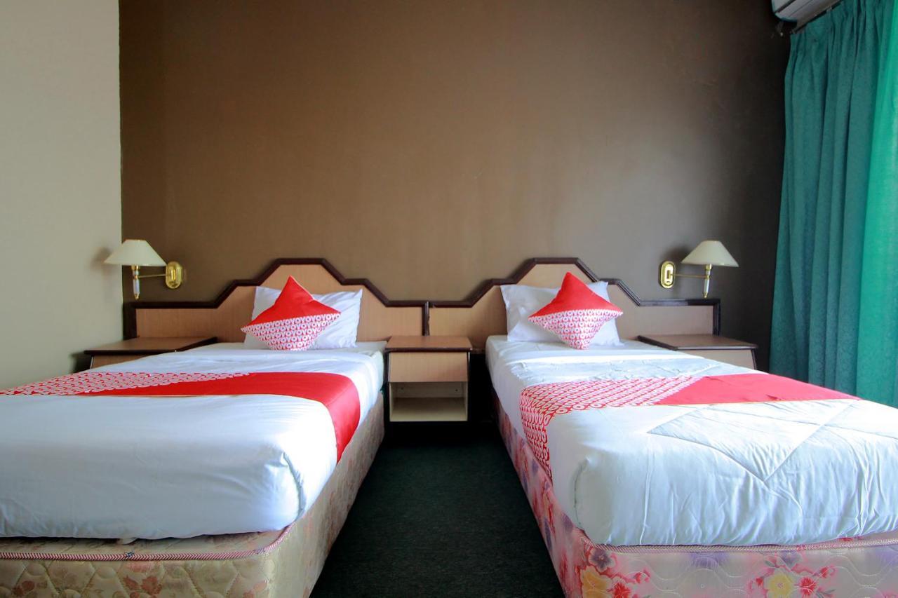 Oyo 2360 Hotel Rio Bengkulu Exterior photo
